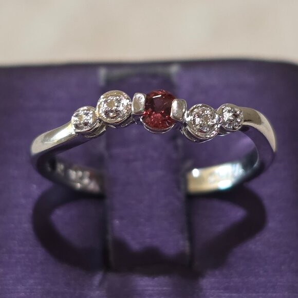 Vintage Garnet Red Solitaire Dainty Sterling Silver Band SZ 6.75 Marked R 925 - Picture 4 of 14